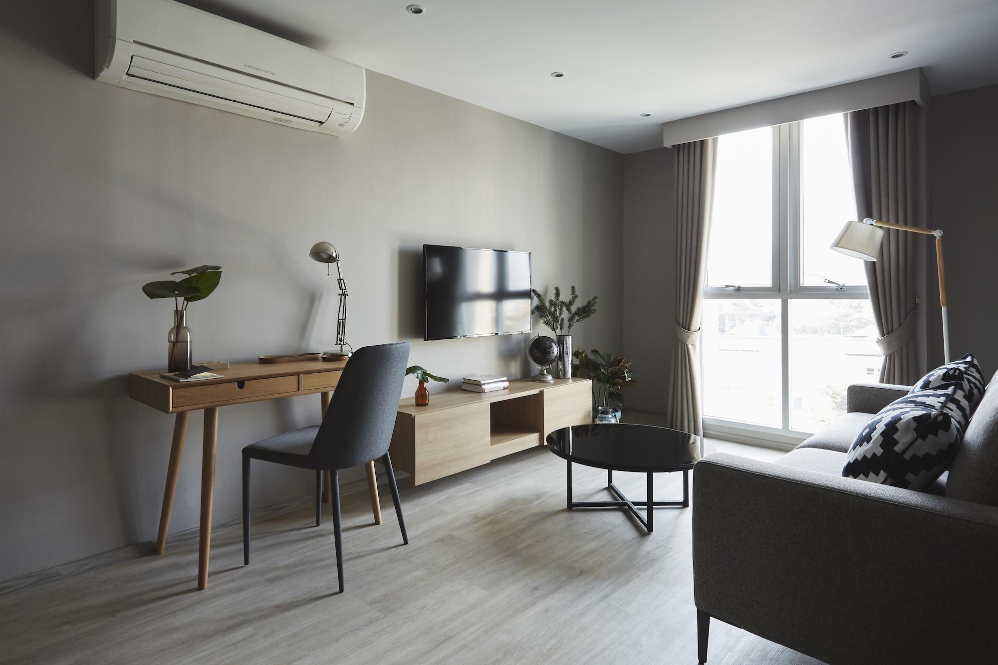 Aspira Tropical Residence Thong Lor Bangkok Exterior photo