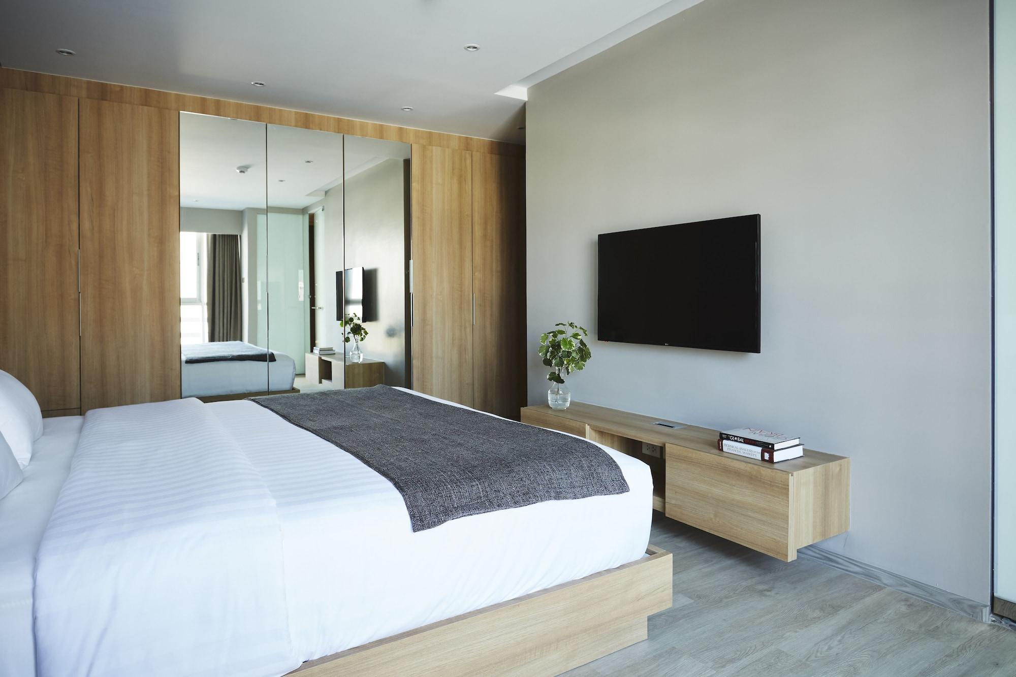 Aspira Tropical Residence Thong Lor Bangkok Exterior photo