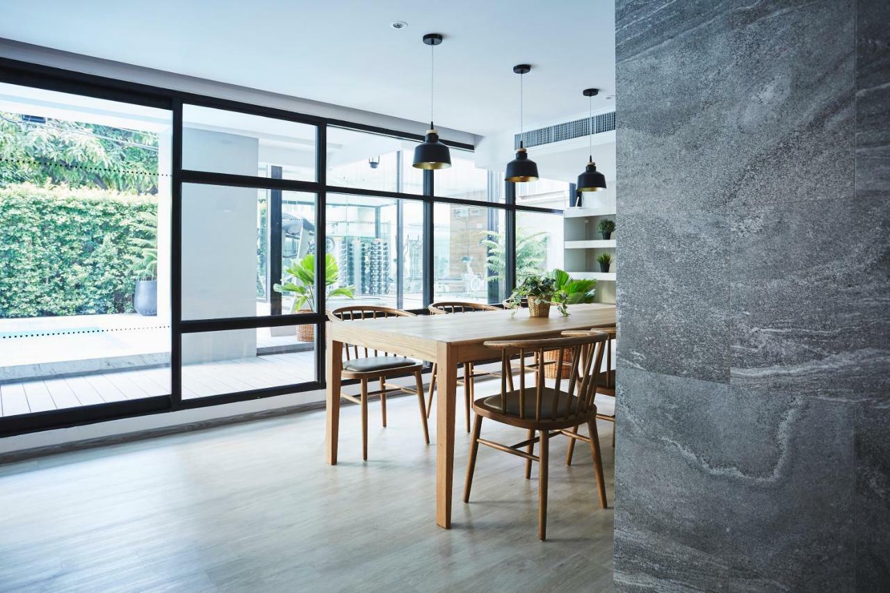 Aspira Tropical Residence Thong Lor Bangkok Exterior photo