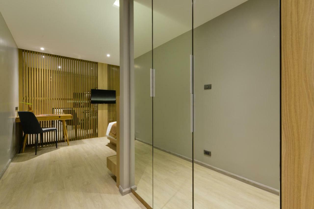 Aspira Tropical Residence Thong Lor Bangkok Exterior photo
